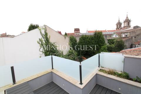 Apartamento T1 C/ Terraço e Piscina Privativa no Centro Histórico de Braga.