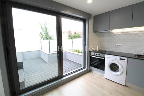 Apartamento T1 C/ Terraço e Piscina Privativa no Centro Histórico de Braga.