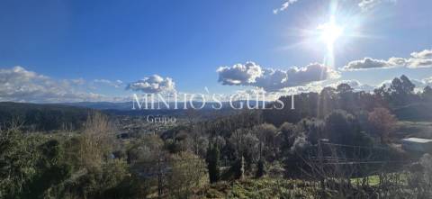 Moradia V4 c/ Vista Montanha a 10 min do centro de Vila Verde – Ribeira do Neiva, Vila Verde