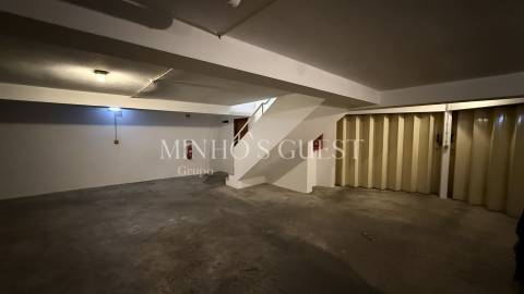 Apartamento T3 (7º andar) c/ 2 elevadores e garagem fechada - Rodovia, Braga