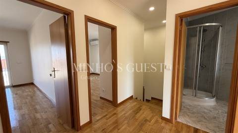 Moradia T3 c/ Garagem, AC e Logradouro pronta a habitar - São Vicente, Braga