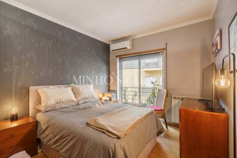 Apartamento T3 c/ varanda, AC e Garagem Fechada - São Vítor, Braga