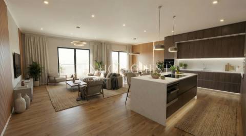 Apartamento T3 de último andar c/ varanda e vista para Av. Liberdade - Braga