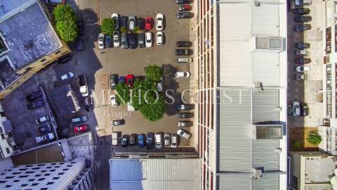 Apartamento T3 de último andar c/ varanda e vista para Av. Liberdade - Braga