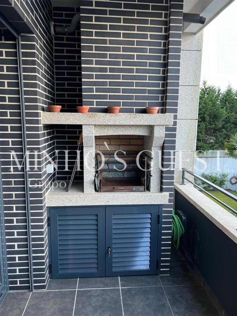 Apartamento T2 pronto a habitar em Condomínio Fechado c/piscina - Apúlia, Esposende