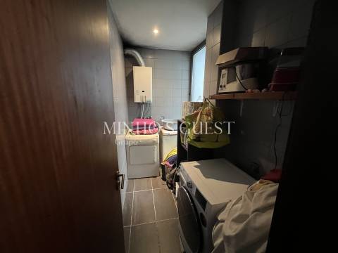 Moradia V4 Brutalista em Joane c/ Logradouro e Garagem