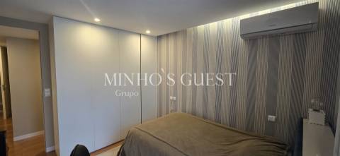 Apartamento T3 de Charme c/ varandas, AC e Garagem Fechada - Fraião, Braga