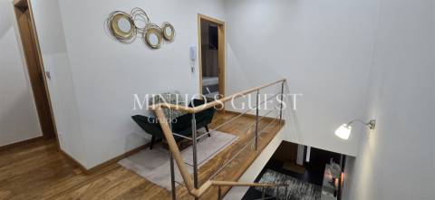 Moradia V3 c/ 1 Suite Closet, Mobilada e Equipada pronta a Habitar c/ Jardim - Amares (Bico), Braga