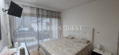 Moradia V3 c/ 1 Suite Closet, Mobilada e Equipada pronta a Habitar c/ Jardim - Amares (Bico), Braga