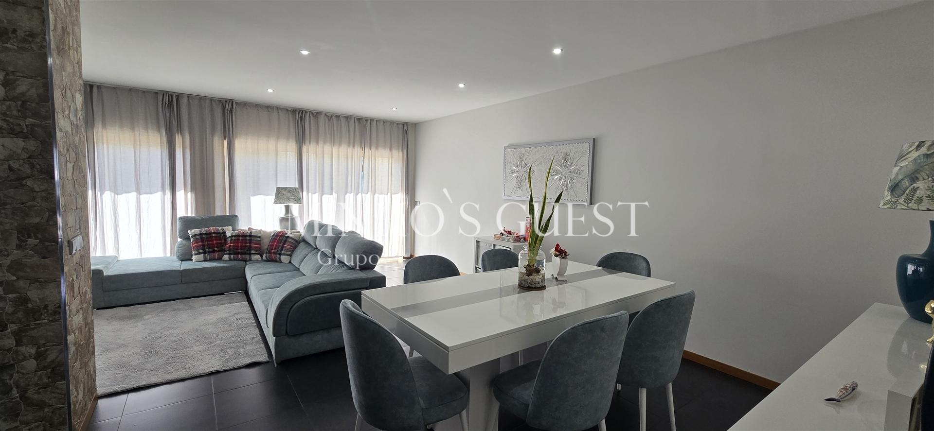 Moradia V3 c/ 1 Suite Closet, Mobilada e Equipada pronta a Habitar c/ Jardim - Amares, Braga