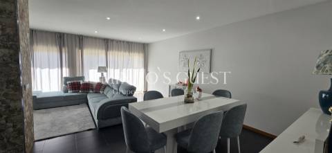 Moradia V3 c/ 1 Suite Closet, Mobilada e Equipada pronta a Habitar c/ Jardim - Amares, Braga