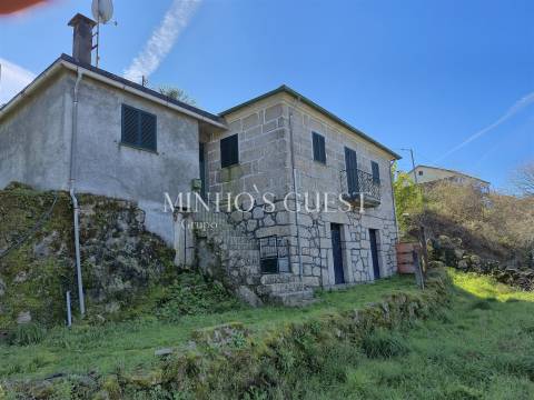 Moradia V4 Rústica com vistas para a Montanha - Ponte da Barca, Viana do Castelo