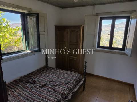 Moradia V4 Rústica com vistas para a Montanha - Ponte da Barca, Viana do Castelo