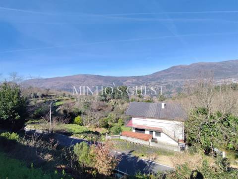 Moradia V4 Rústica com vistas para a Montanha - Ponte da Barca, Viana do Castelo