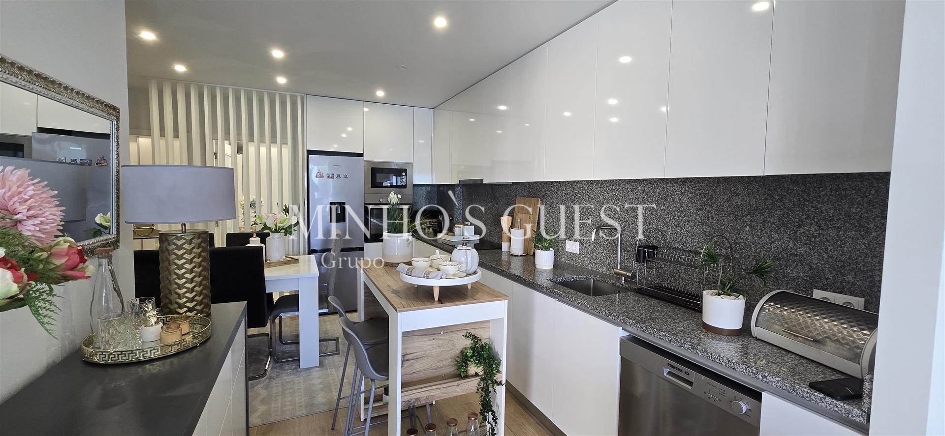 Apartamento T0+2 NOVO junto á Escola EB 2,3 de Pevidém - Guimarães