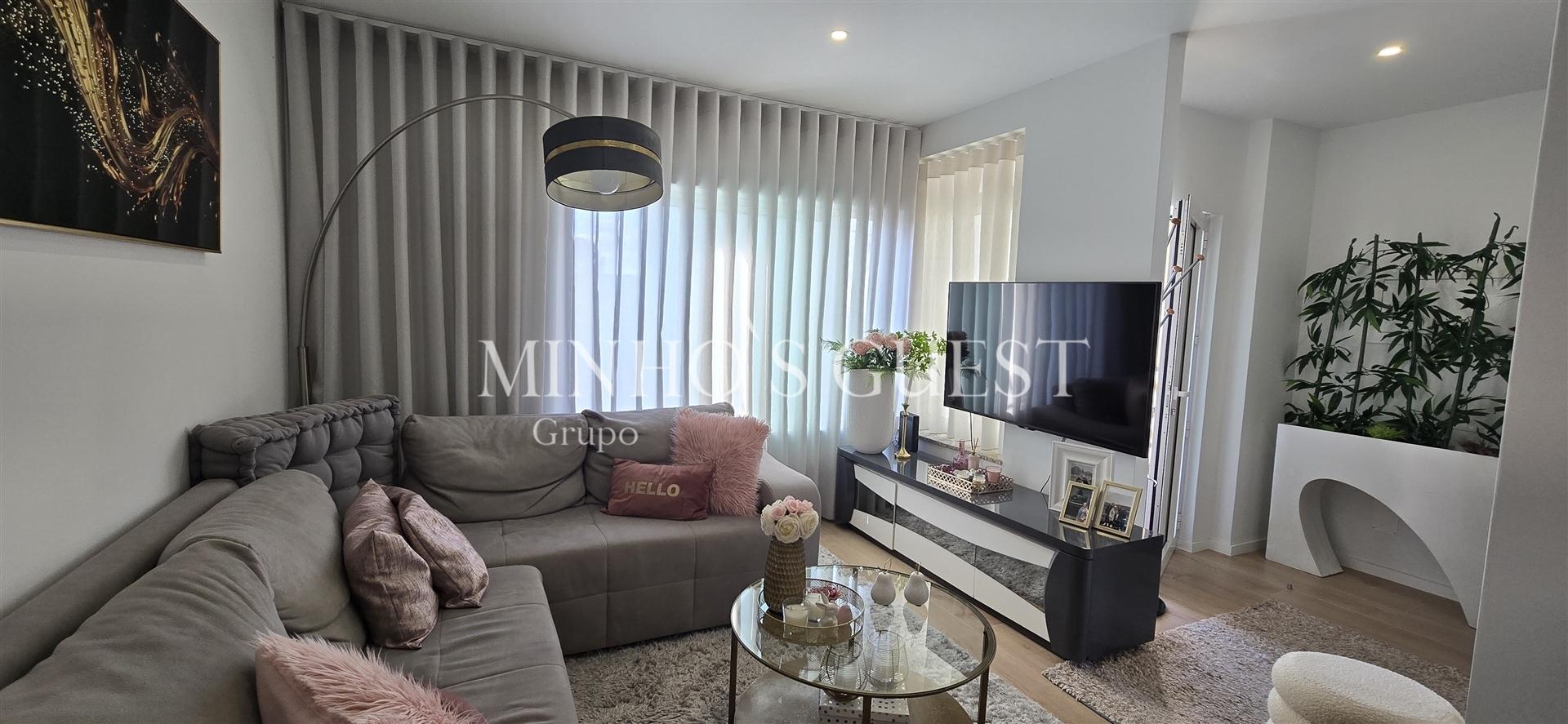 Apartamento T0+2 NOVO junto á Escola EB 2,3 de Pevidém - Guimarães