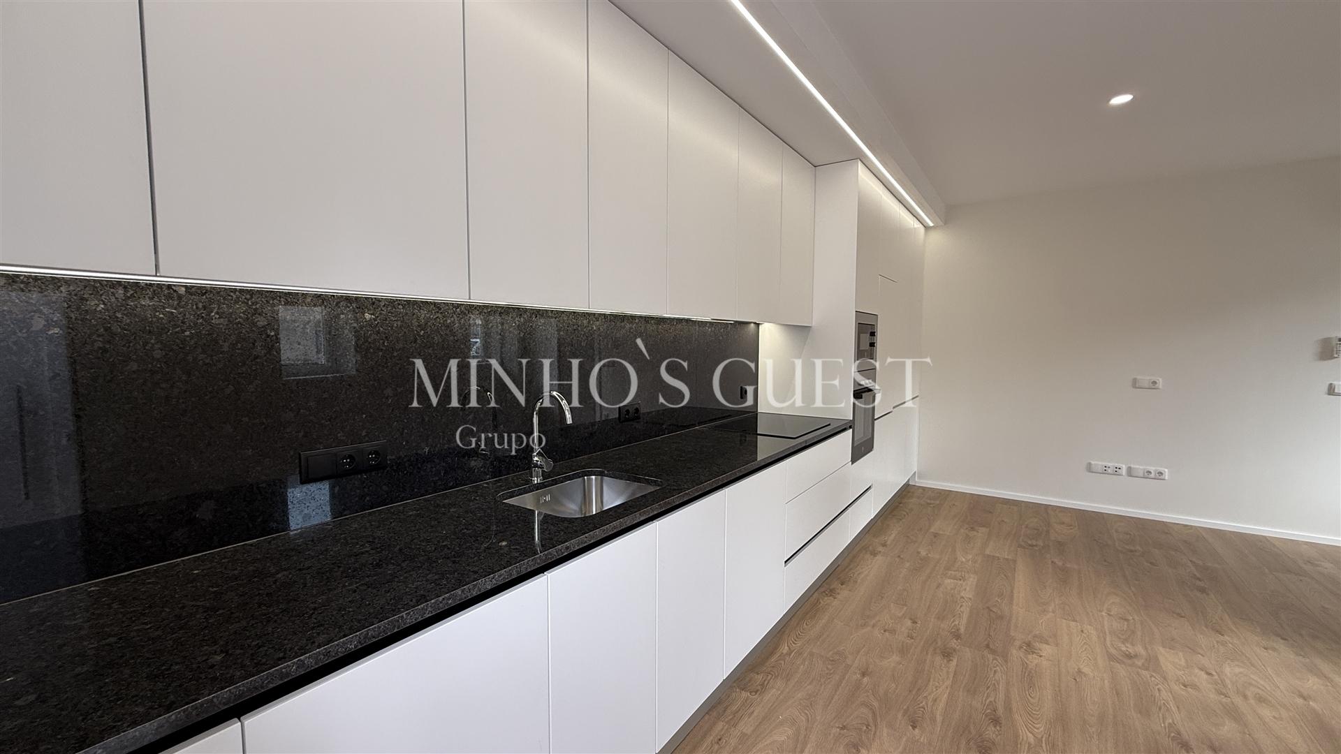 Apartamento T2 (75m2) c/ cozinha mobilada e equipada - Real, Braga