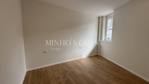 Apartamento T2 (75m2) c/ cozinha mobilada e equipada - Real, Braga