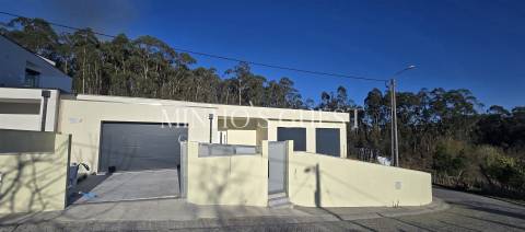 Moradia Individual V3 Nova com Piscina | Espaço, Conforto e Modernidade a 15 min de Braga - Espinho