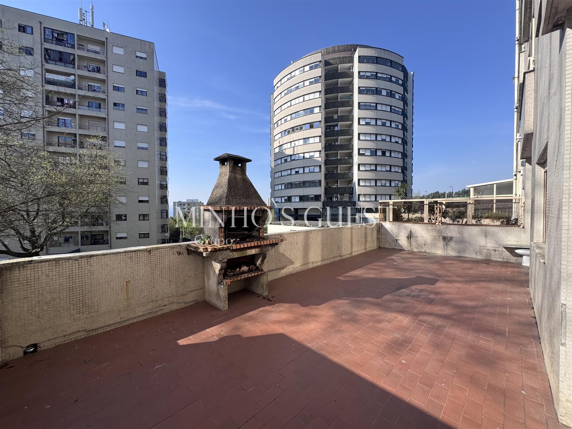 Excelente T3 para Remodelação - São Vicente, Centro de Braga