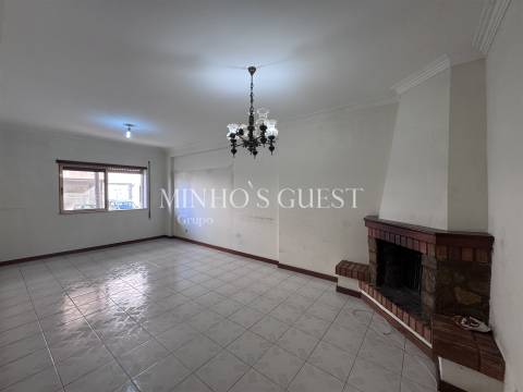 Excelente T3 para Remodelação - São Vicente, Centro de Braga