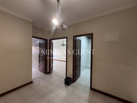 Excelente T3 para Remodelação - São Vicente, Centro de Braga