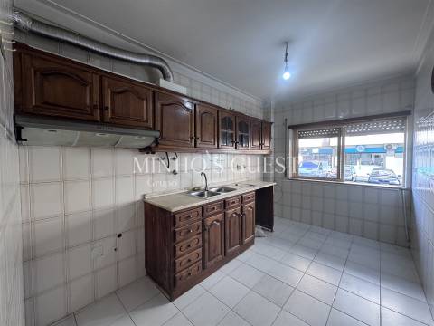 Excelente T3 para Remodelação - São Vicente, Centro de Braga