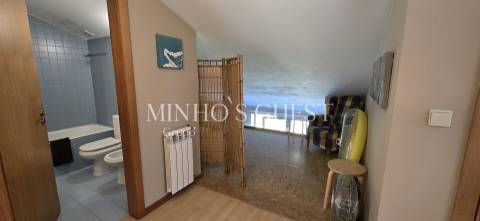 Moradia T2 (Duplex) c/ Jardim e Churrasqueira em Condomínio Fechado de Luxo - Caniçada, Gerês