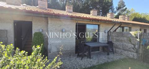 Moradia T2 (Duplex) c/ Jardim e Churrasqueira em Condomínio Fechado de Luxo - Caniçada, Gerês