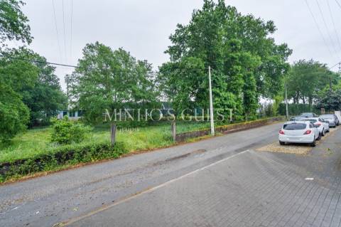 Lote Industrial c/ PIP para construção de até 4 Pavilhões - Felgueiras