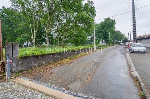 Lote Industrial c/ PIP para construção de até 4 Pavilhões - Felgueiras