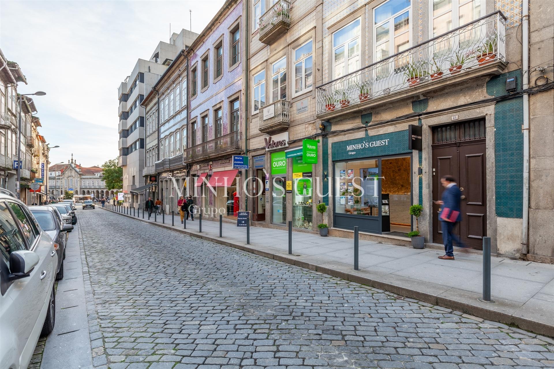 Apartamento T0+1 pronto a habitar c/ varanda - Centro Histórico de Braga