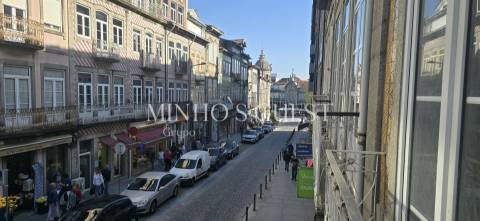 Apartamento T0+1 pronto a habitar c/ varanda - Centro Histórico de Braga