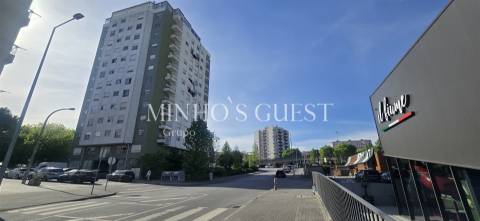 Apartamento T3 Totalmente Remodelado c/ varanda - Maximinos, Braga