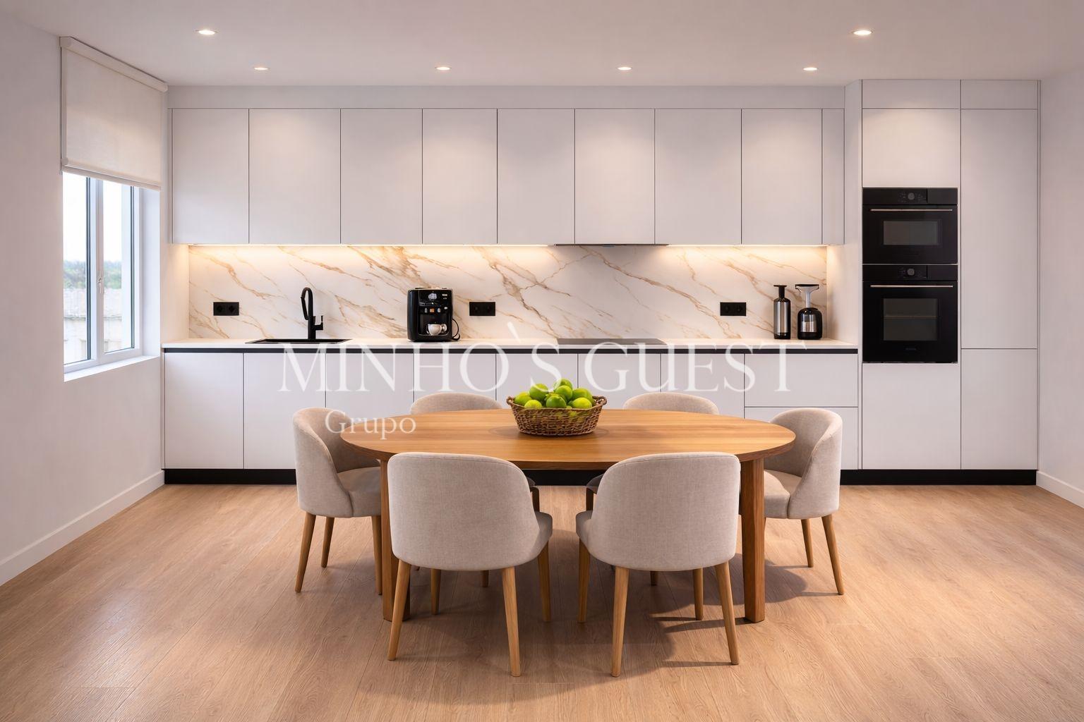 Apartamento T3 Totalmente Remodelado c/ varanda - Maximinos, Braga
