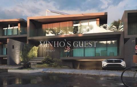 Moradia V4+1 de Luxo c/Piscina e Ginásio c/vistas sobre a cidade - Nogueiró, Braga.