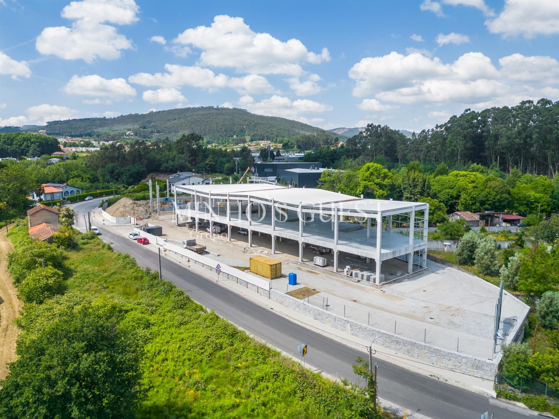 Pavilhão Novo para Venda c/ 954m2 - Ronfe, Guimarães