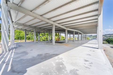 Pavilhão Novo para Venda c/ 954m2 - Ronfe, Guimarães