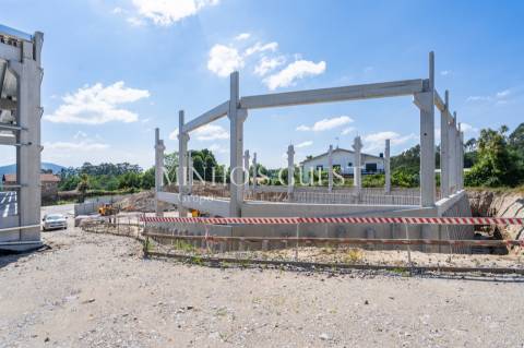 Pavilhão Novo para Venda c/ 954m2 - Ronfe, Guimarães