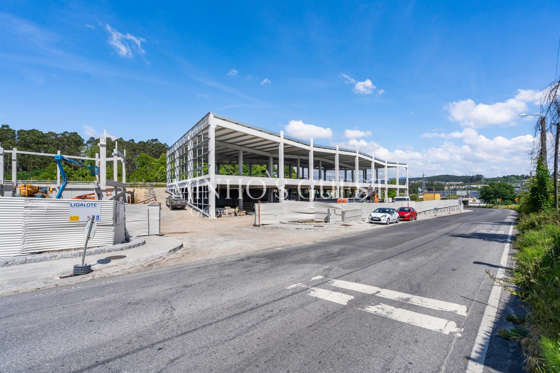 Pavilhão Novo para Venda c/ 954m2 - Ronfe, Guimarães