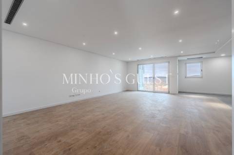 Apartamento T3 Novo no Centro de Braga - São Vicente, Braga