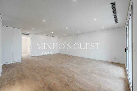 Apartamento T3 Novo no Centro de Braga - São Vicente, Braga
