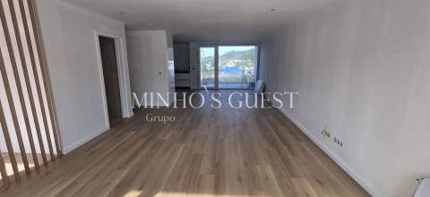 Exclusiva Moradia V3 c/ Suite, Closet e Jardim em Palmeira, Braga