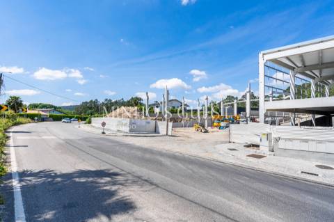 Armazém  Venda em Ronfe,Guimarães