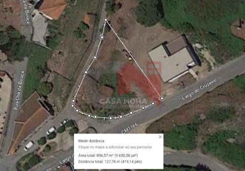 Terreno com casas para restauro em Revinhade, Felgueiras