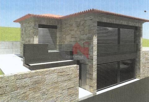 Moradia para restauro em Pedreira, Felgueiras