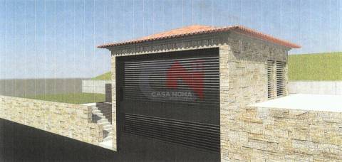 Moradia para restauro em Pedreira, Felgueiras