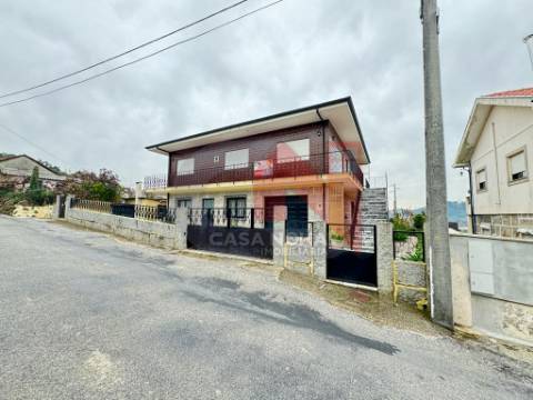 Moradia T4 em Nevogilde, Lousada