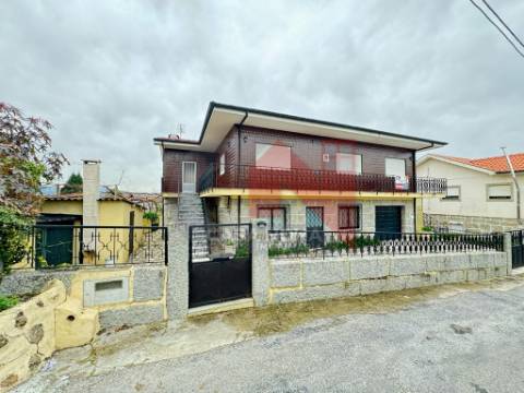 Moradia T4 em Nevogilde, Lousada