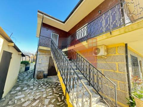 Moradia T4 em Nevogilde, Lousada